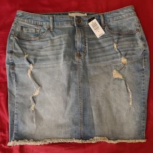 Torrid Denim Jean Skirt Sz 24 NWT